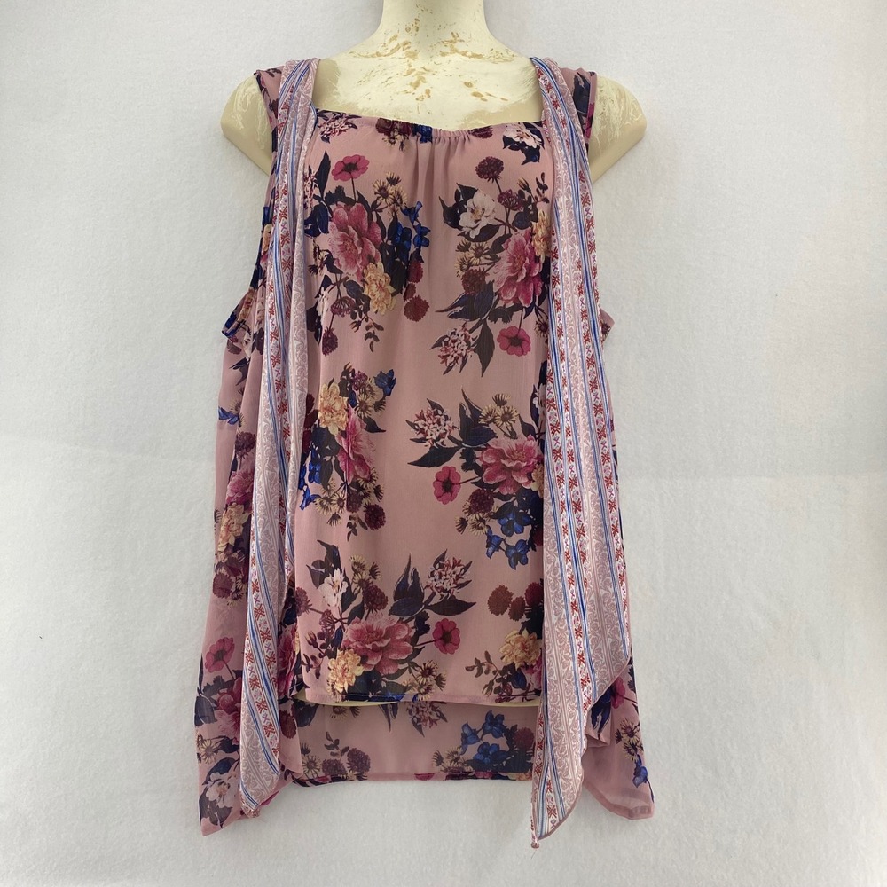 Signature Studio Pink Floral Tank Top
Fairycore Flowy Whimsical Size 2X